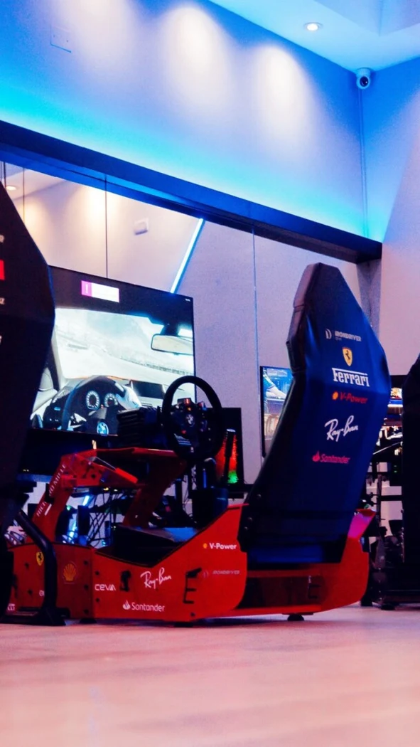 Actividad Iron Driver Experience: Simulador F1 o Vuelo Inmersivo