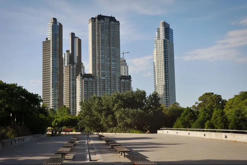 Actividad Walking Tour Puerto Madero: Historia, Arquitectura y Cerveza Artesanal