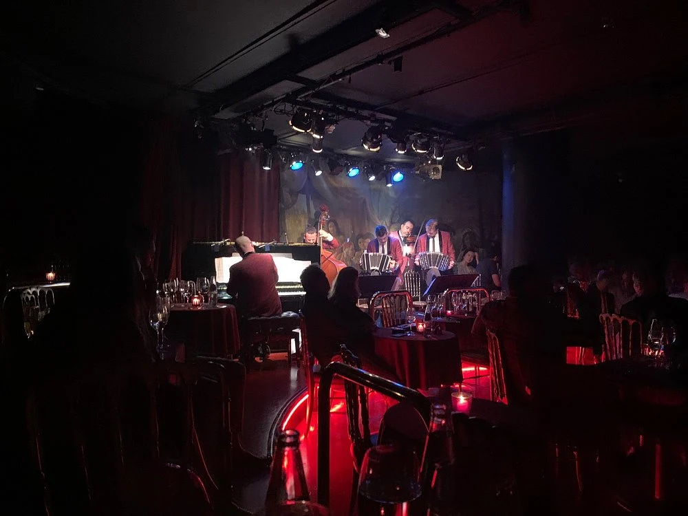 Actividad Rojo Tango: Noche de Tango, Lujo y Gastronomía